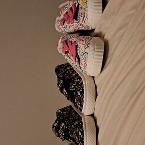 2 pairs of Wonder Nation shoes size 8 toddler